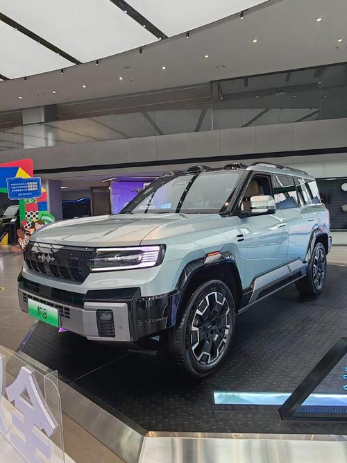 深圳35比亚迪方程豹硬派越野的爆款，英菲尼迪35周年与你共成长